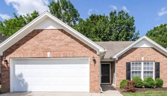 NEW! Spring Hill Private Cozy 3BR Home in Spring Hill