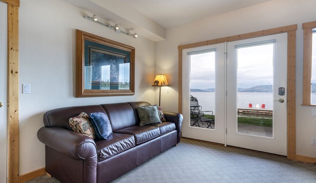 New! Waterfront Studio near Glacier! in Bigfork