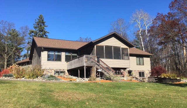 Newly Remodeled Home on Gladstone Lake