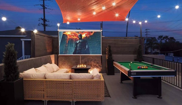 North Park 5 Beds Rooftop Cinema & Activities
