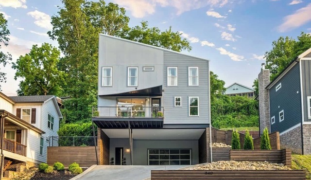 Northshore 5BR Fun Retreat Near Downtown