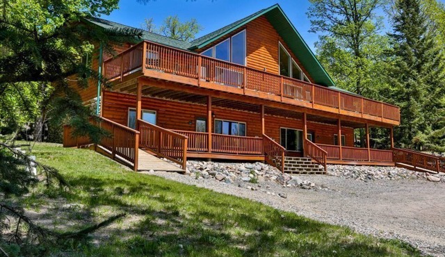 Northwoods Group Lodging – Ideal for Large Families