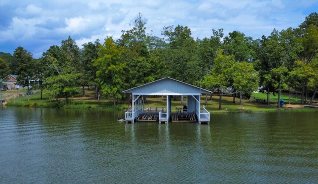 Oak Grove Cottage on Weiss Lake
