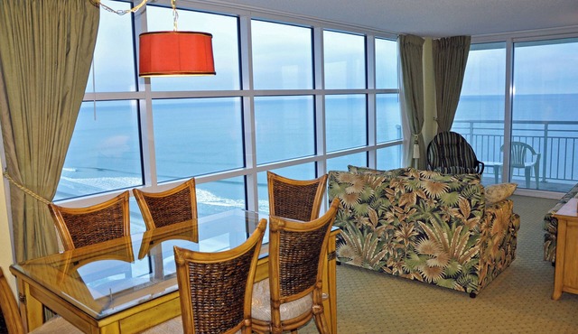 Oceanfront Seaside Resort 1403 3BR/3BA. Resort Amenities with Amazing views