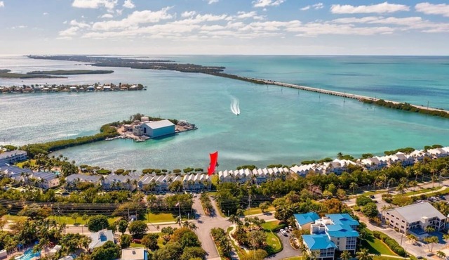 Oceanfront Tiny Villa in the Heart of the FL Keys