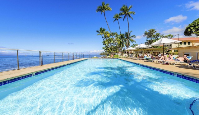 Paradise in Puamana just steps to the Pacific Ocean 4 king beds