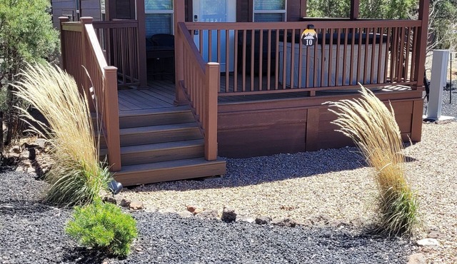 Park Model Cabin 2 Bed1 bath Bunk Beds central AC & New Hot tub, splash pad # 10