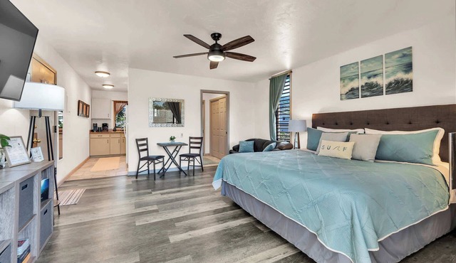 Peek-a-boo Oceanview Studio | AC & small beach