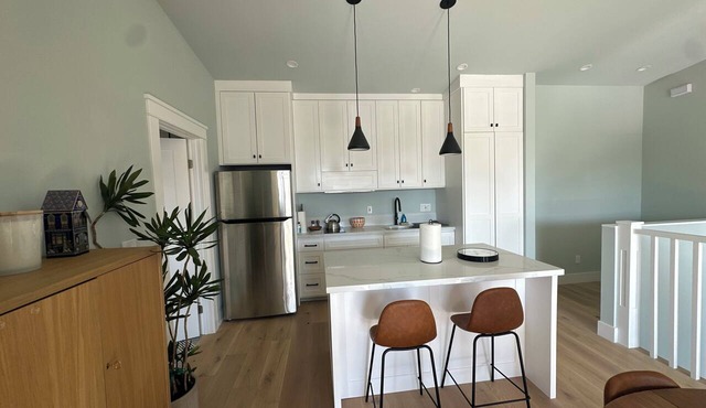Perfect 1-bedroom apartment with AC in enchanting Mission Hills
