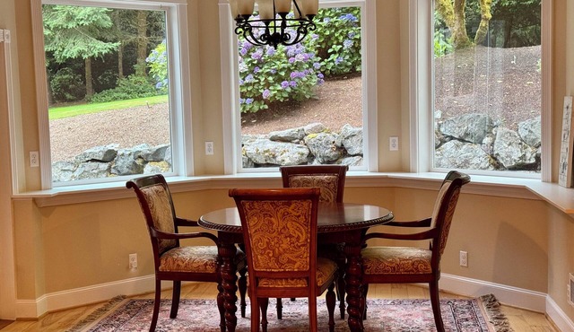 Pet-friendly 1B/1BA retreat on 2-acre estate in quiet neighborhood