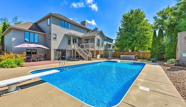Pet-Friendly Maple Grove Gem w/Private Yard!
