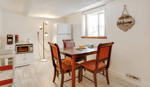 Pet-Friendly Minneapolis Apt Near Shops & Dining!