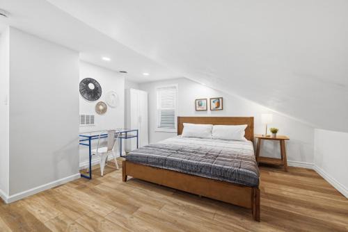 Pittsburgh Millvale D Cozy and Unique Private Bedroom with Shared Bathroom