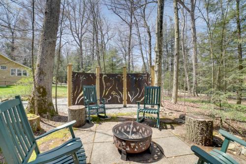 Pool Access: Pet-Friendly Pennsylvania Cabin!