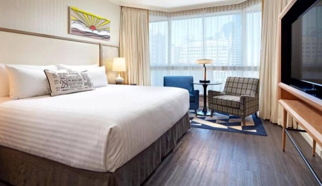 Premium King-Bed Suite in Central San Diego