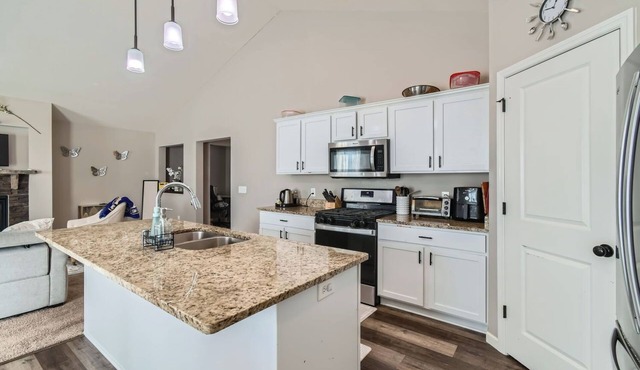 Private 2-bedroom 1-bathroom Basement Suite in Ramsey
