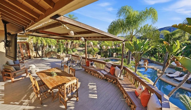 Private 3-Acre Retreat -Pool, Casita & Lemon Grove