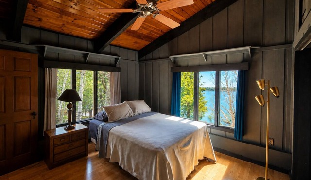 Private Architectural Waterfront Lodge on Eagles Nest #2