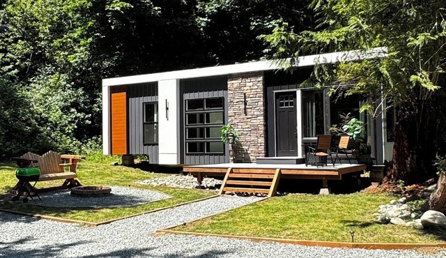 Private Get Away TINY HOUSE with SAUNA