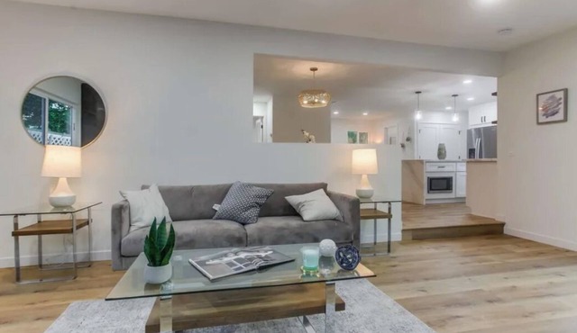 Private house 15 minutes to all beaches and landmarks in San Diego!