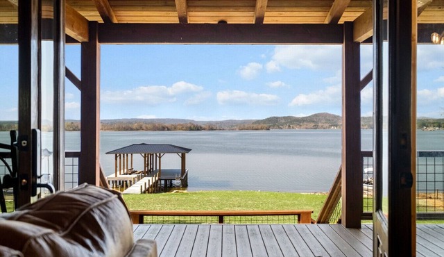 Private Island Retreat on Weiss Lake