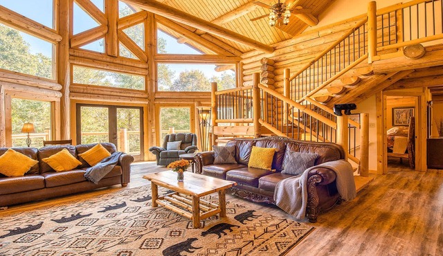 Private Mountain Cabin Getaway in Sylva