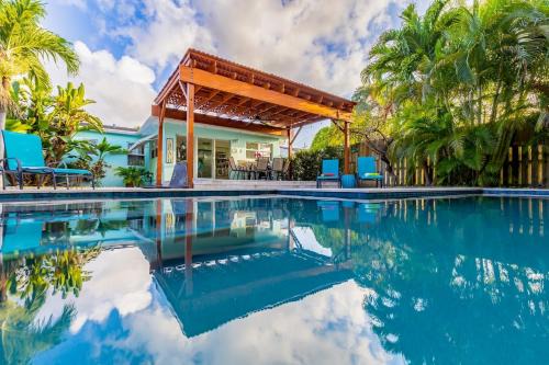 Private Pool & Games Near Dania Pointe & Beaches