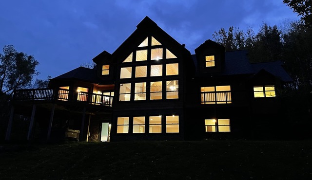 Private Retreat on 33 Acres with 1400 ft Lakeshore