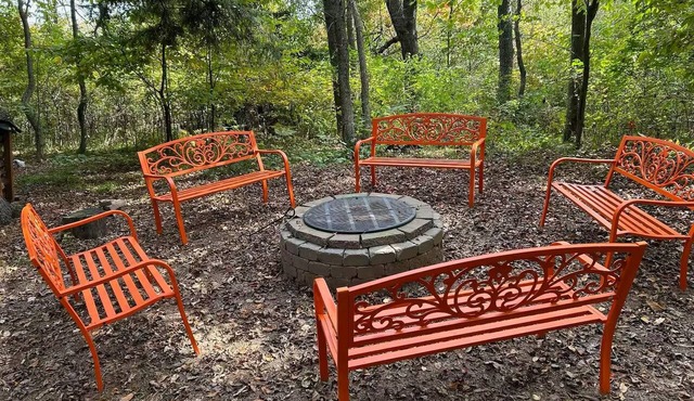 Private Waterfront Retreat 1 Hour From Twin Cities