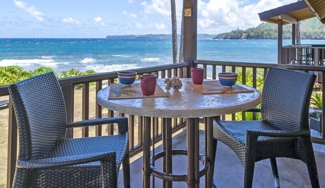 Quaint Island Charm Right On the Beach! Secluded & Laidback Seaside Retreat