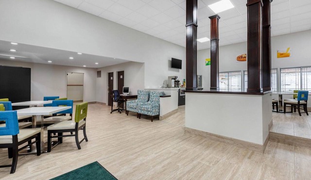 Quality Inn Coraopolis - Pittsburgh Airport
