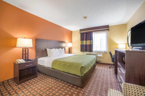 Quality Inn O'Fallon IL - St Louis - Shiloh