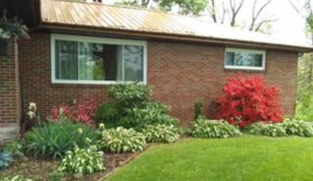 Ranch home near Pitt Race track, Mines and Meadows Park and Stonecrest Golf.