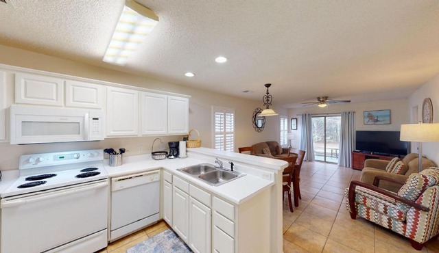 Relaxing 2 Bedroom Villa True Blue Pawleys Island