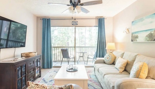Relaxing 2BD True Blue Golf Resort 4 Pools, Huge Balcony, 3 min to Pawleys Beach
