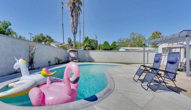 Remodeled Double Flamingo Pool/Hot Tub/BBQ/Game Room