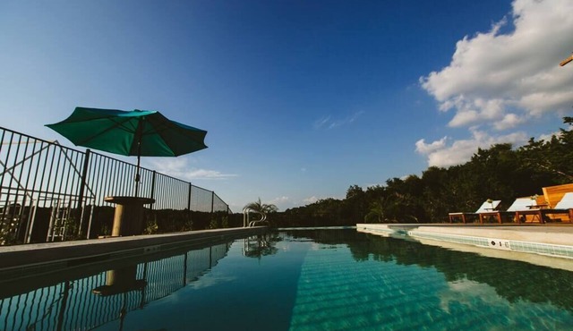 Rent Entire 31 Person Retreat: Yoga/Hike/Meditate