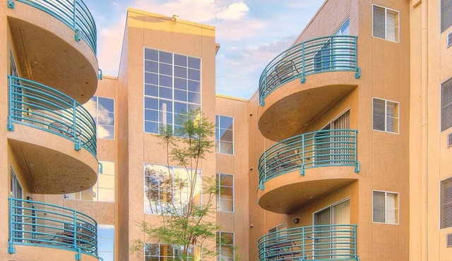 Resort with 2 bedrooms and AC in gorgeous San Diego