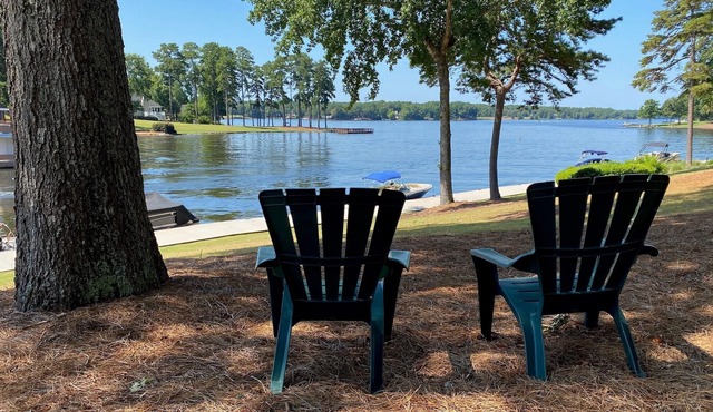 Reynolds Lake Oconee 4BR 3BA Waterfront on Marina Cove