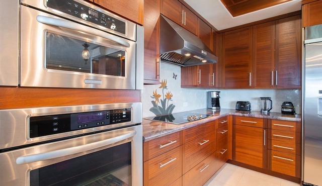 Ridge 1412: High-End, Luxury Remodel w/Ocean Views