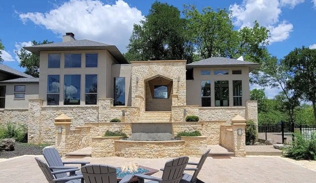 River front villa w/pool, BBQ, hiking, fireplace
