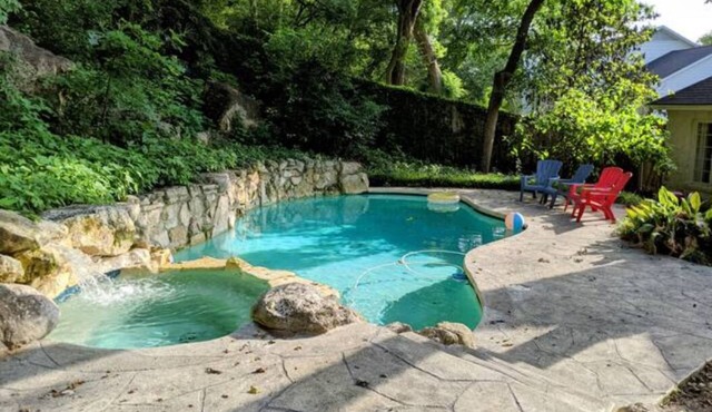 Rivercrest Oasis on Lake Austin Street with Private Dock, Pool & Hot Tub