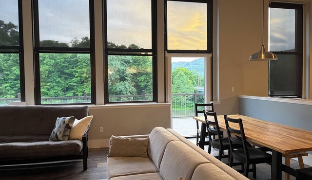 Riverside Loft with Huge Deck on GAP Trail