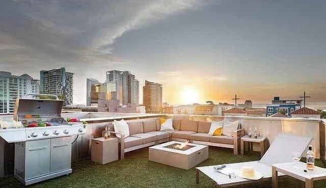Roof Deck Sunset Views of the Bay, Multi Level APT