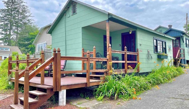 Rustic Cabin #5 on Private Lake! in Berlin Township