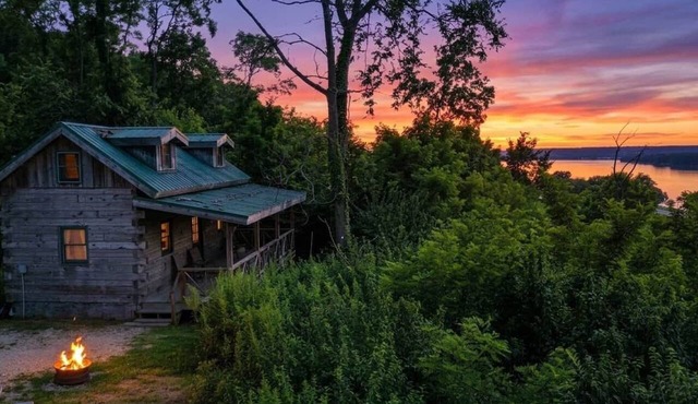 Rustic River Cabin 2
