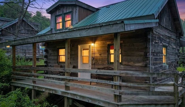 Rustic River Cabin 5