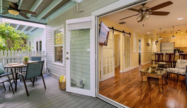 *SALTWATER HARMONY @ THE ANNEX* Condo & Pool + Last Key White Glove Service.