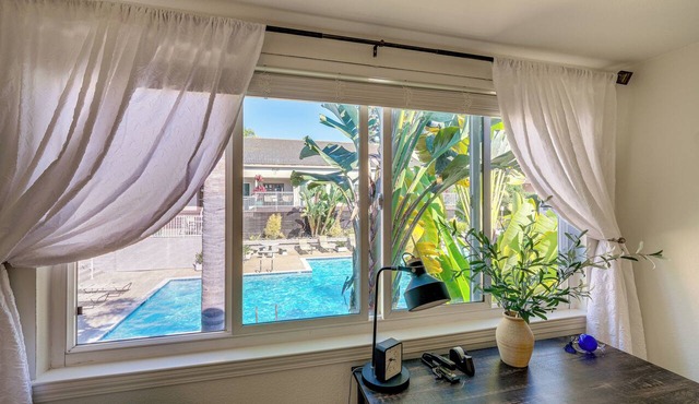 San Diego Condo w/Pool Access ~ 2 Mi to Beach!
