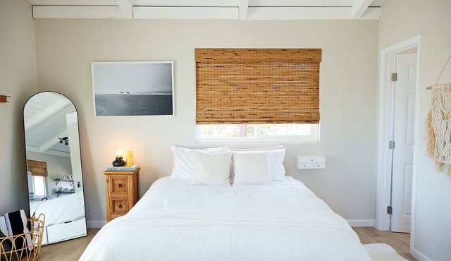 San Diego Surf Beach Bungalow - 6 Miles from beaches